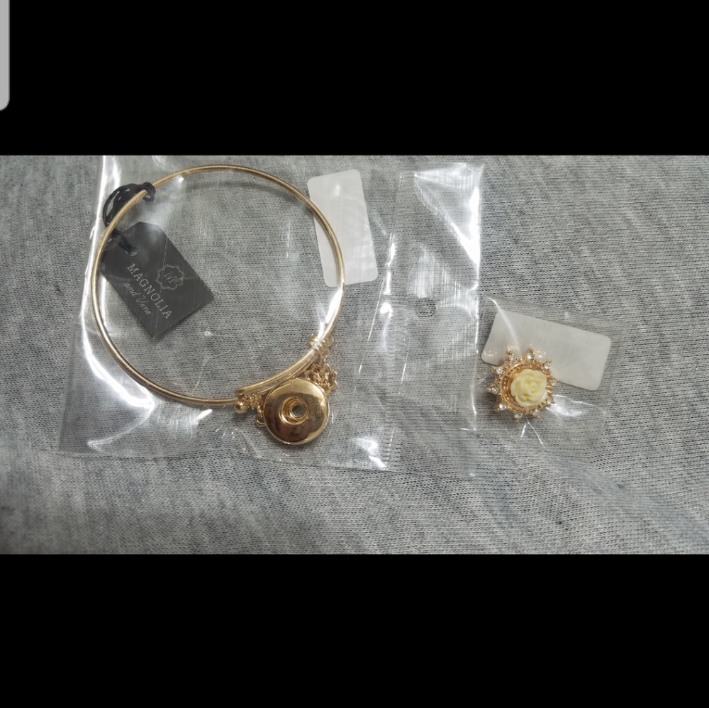 Magnolia and Vine bracelet interchangeable snaps